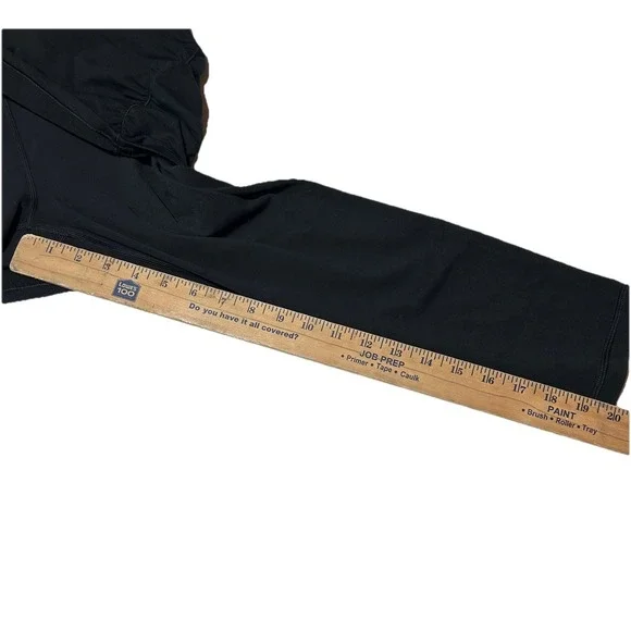 Athleta Medium Black Elation 2-in-1 High Rise Crop Capri Skirted Leggings - Picture 2 of 6